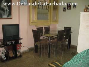 Calzada de 10 de octubre 427/San Nicolas y Calzada de Luyano apto 3. Por Toyo