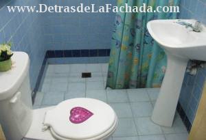 Calzada de 10 de octubre 427/San Nicolas y Calzada de Luyano apto 3. Por Toyo