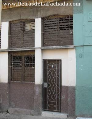 Tengo Casa Biplanta 4 cuartos en Centro Habana calle Sitios (Precio Negociable)