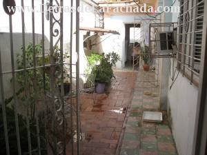 Pasillo interior al lado de los cuartos