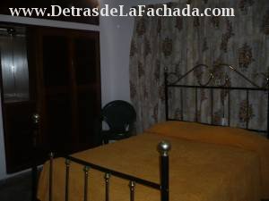 calle 35, # 4210, entre 42 y 44. Cienfuegos. Cuba.