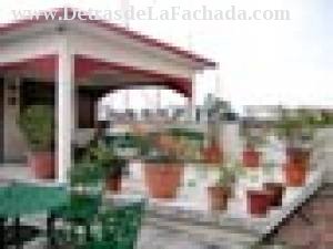 calle 35, # 4210, entre 42 y 44. Cienfuegos. Cuba.