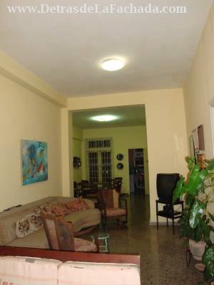 Calle 4 #304 entre 13 y 15.