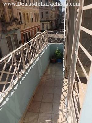 Aramburu, No. 16, e/ Jovellar y Vapor. Centro Habana. La Habana. Cuba.