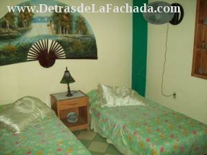 Habitación, dos camas / Bedroom, two beds