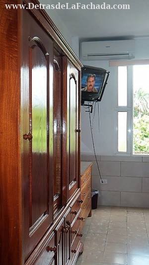 Nury en M calle M plaza de la revolucion