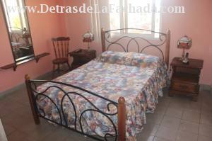 MARILYN Y IVON.Aptp indpendiente,de 2 Habitaciones.Vedado.