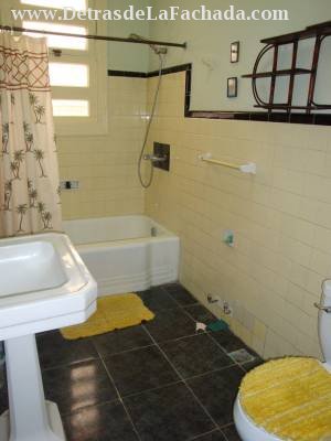 Calle 4 #304 entre 13 y 15.