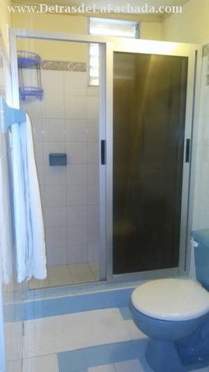 Baño habitacion 1