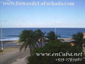 Apartment with view to the sea in Vedado