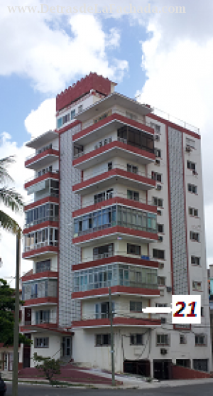 Calle 1era No. 637 (Edificio Vista al Mar), apto. 21, 2do piso, e/ 10 y 12