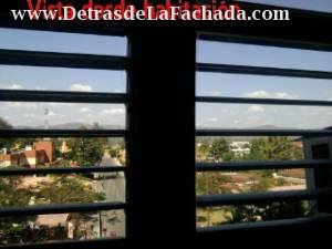 Avenida Garzon Edificio Turquino apto 4B