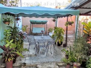 Calle: Candelario Agüero 206, entre Onelio Hernández y Arnaldo Ramírez