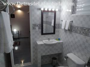 Calle: Candelario Agüero 206, entre Onelio Hernández y Arnaldo Ramírez