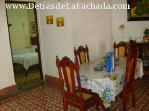 Ave: 52  entre 43 y 45  # 4310