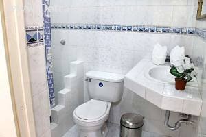 Avenida 60  # 3701 entre Paseo El Prado y calle 39.