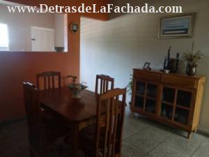 Calle 45 nro 2814 entre 28 y 30