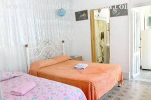 Avenida San Fernando # 3917 entre calle 39 y calle 41.