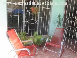 Avenida:Amado Esteves n.67 (altos) entre calle A y calle 8