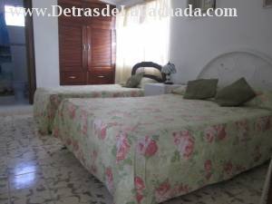 Avenida:Amado Esteves n.67 (altos) entre calle A y calle 8