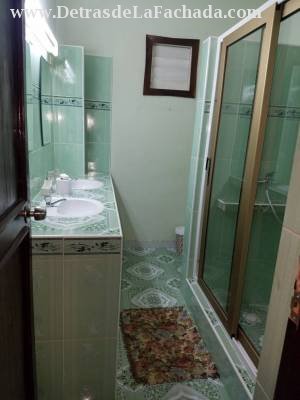 Calle Donato Mármol, numero 262A, entre Perucho Figueredo y Saturnino Lora