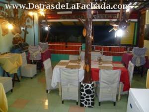 Flor Crombet #143 entre Ciro Frías y Frank País