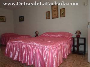 Calle Félix Ruenes 29 entre Céspedes y Coroneles Galano, Cuba, código postal 97310