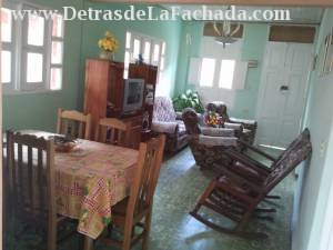 Maceo#22 % Castillo duahi y Ave e los Martires