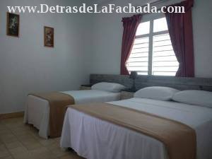 Calle 24 #406 entre 23 y 25. Vedado. La Habana