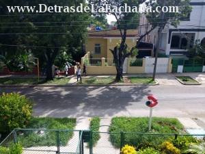 Calle 24 #406 entre 23 y 25. Vedado. La Habana