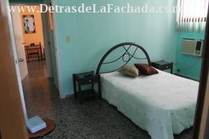 Calle 156 # 104 e/e 1ra y 1ra A