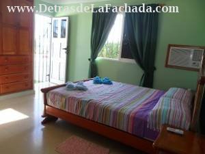 5ta A # 49700, e/ 490 y 492