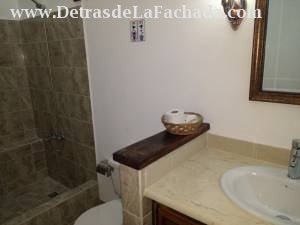 Calle 24 #406 entre 23 y 25. Vedado. La Habana