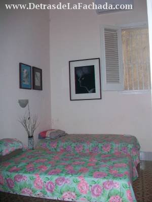 Calle 25 nº 905 entre Paseo y A