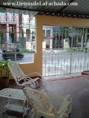 Calle 25 ·958 bajos entre Paseo y 2