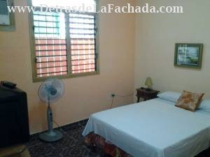 Calle 25 ·958 bajos entre Paseo y 2