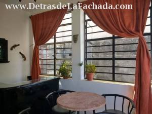 Calle 24 #406 entre 23 y 25. Vedado. La Habana