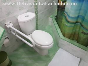 Calle 151 entre 184 y 186, número 18411