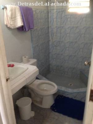 Calle 4ta, # 33, e/ 7ma y novena La Colchoneria