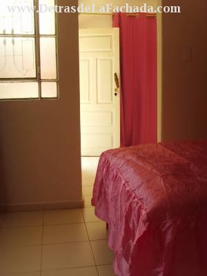 Calle Orlando Nodarse # 1-2 entre Pasaje B y calle Adela Azcuy