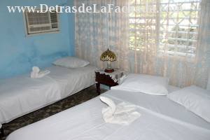 Calle Real # 34-B entre San José y Campo. Playa La Boca.