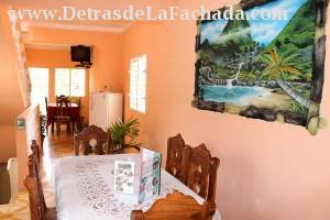 Cruz Verde # 225, entre calle Boca y calle Guaurabo.