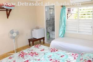 Calle Cruz Verde # 93-A entre callejón de las Angarillas y calle Desengaño.