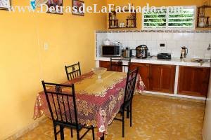 Calle Chanzoneta # 271 entre San Procopio y Luz