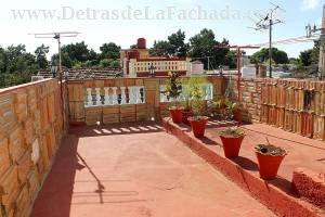 Calle Frank País # 22 entre calle Vigía y calle San Miguel.