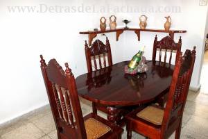 Calle América # 119 entre callejón de San Diego y calle Pepito Tey.