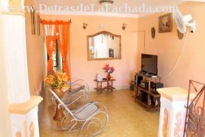 Calle Lirio Blanco # 311 entre calle San Procopio y calle Paz.