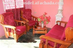 Calle Carret (Antonio Duménigo)  # 67 entre calle Guásima y calle Gutiérrez.