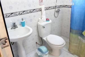 Calle Desengaño # 126 entre calle Callejón del Aguacate y calle Reforma.