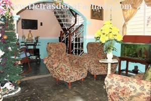 Calle Concordia # 130 entre callejón de San Diego y calle Santa Ana.